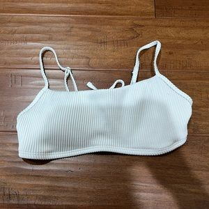 WHITE HOLLISTER SWIMSUIT TOP